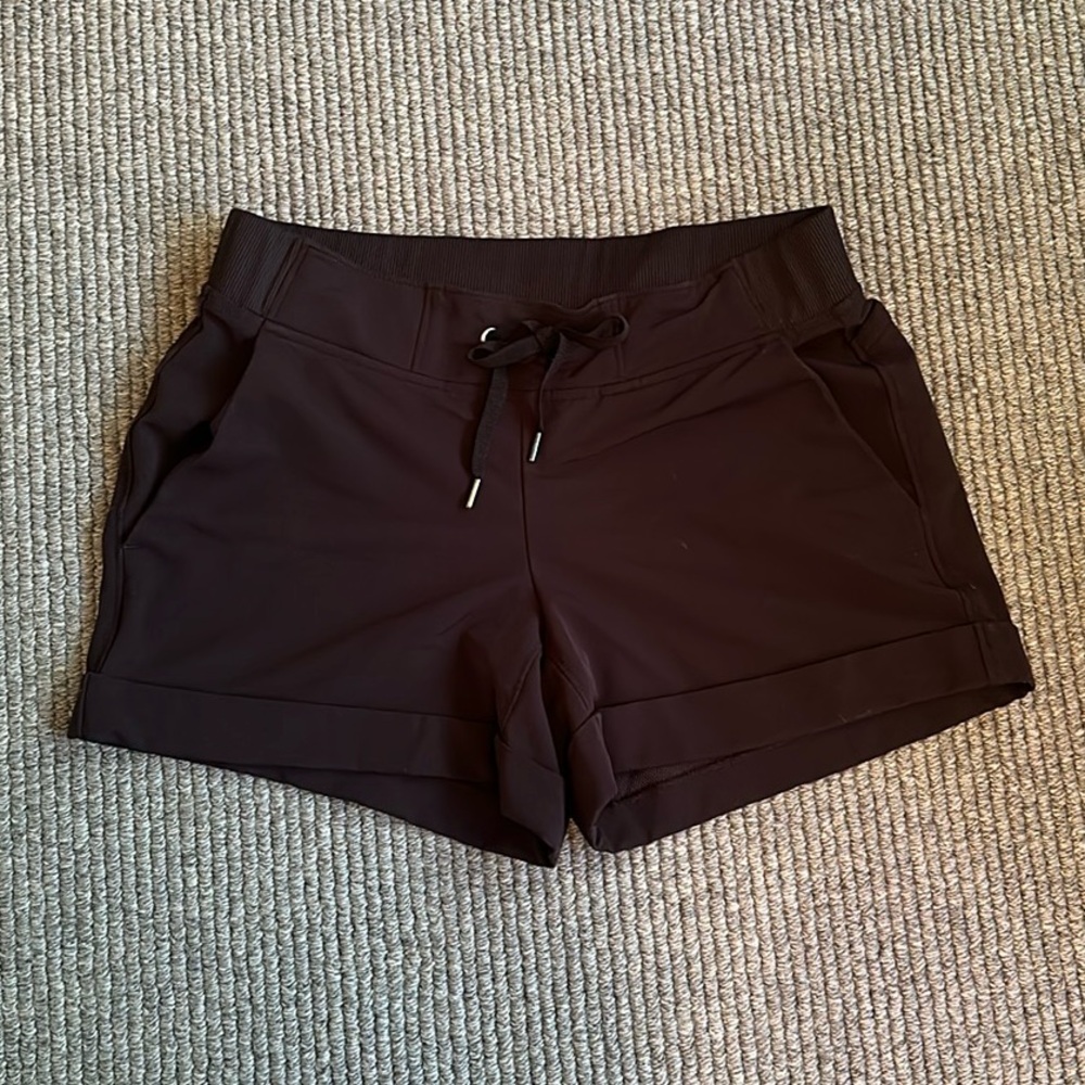 Athleta black stretch at leisure shorts, size 4